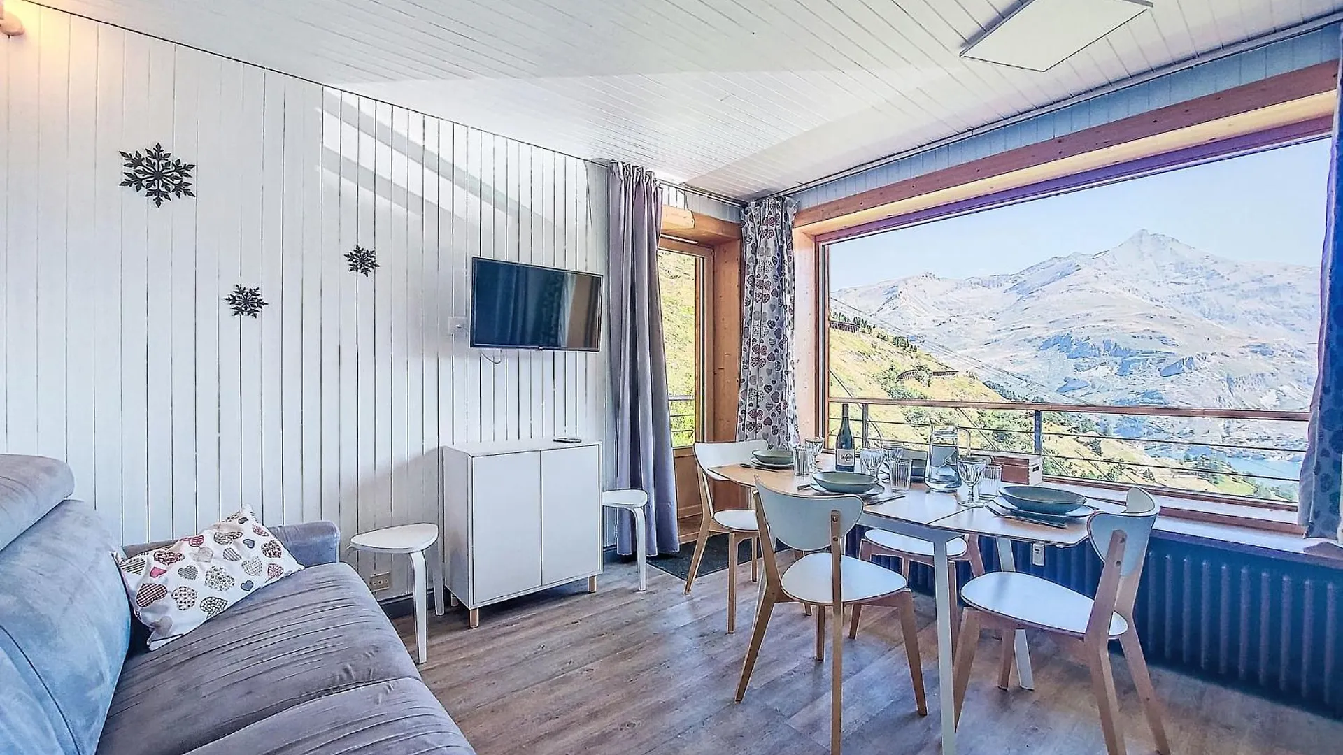 Apartment Horizon 2000 - Le Lac By Interhome Tignes